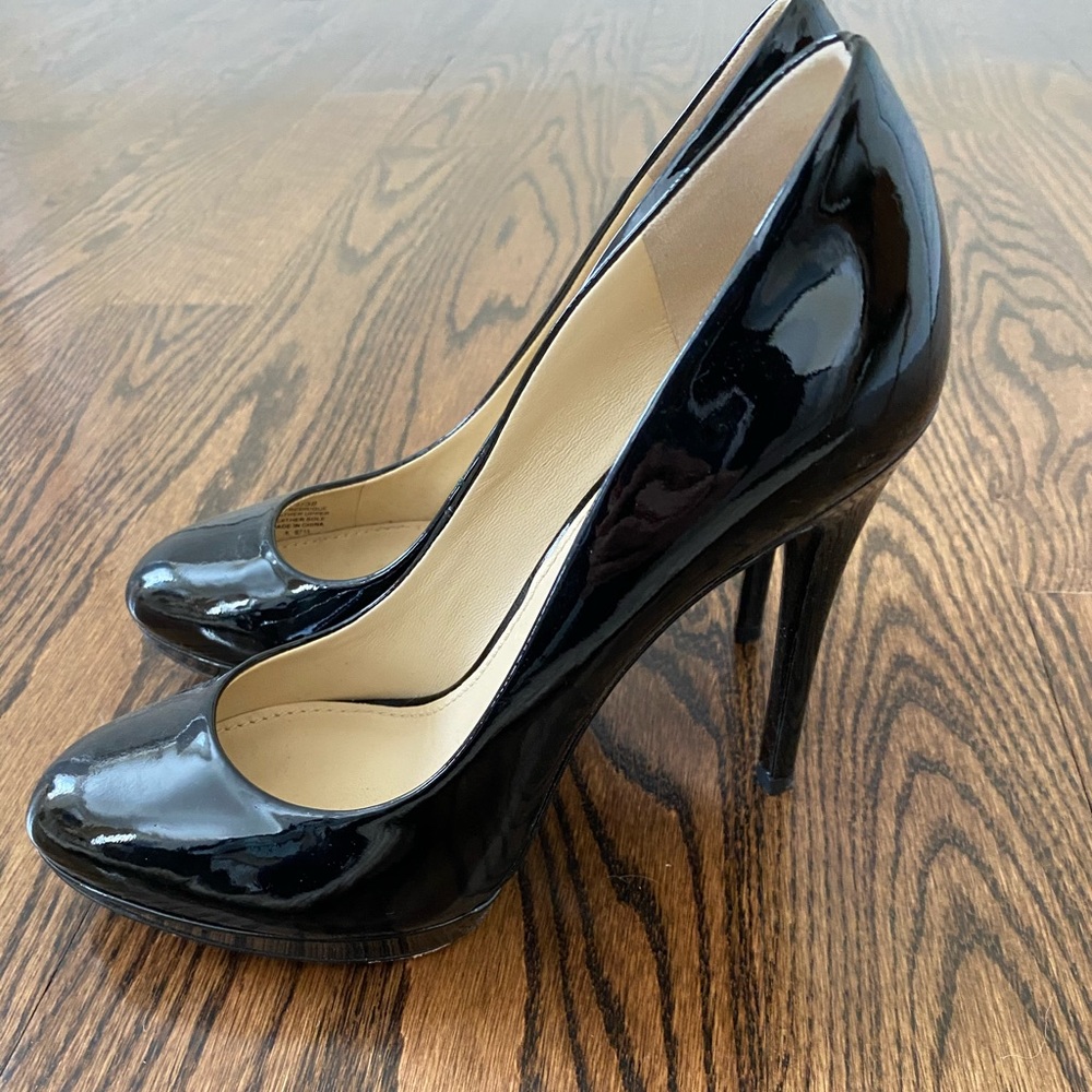 Brian Atwood Vero Cuoio 7.5 Black Pump